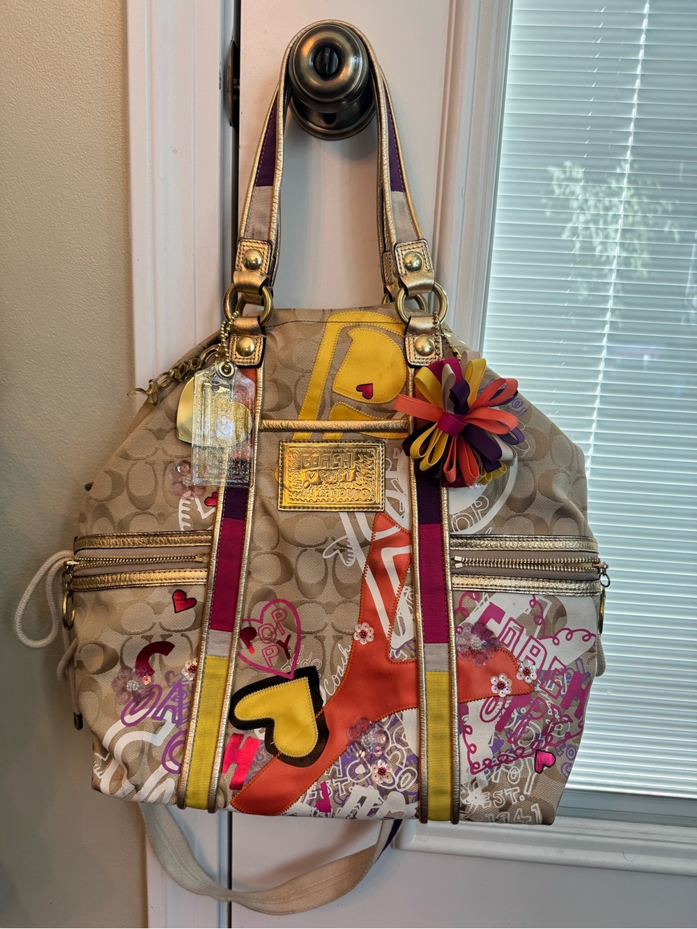 Coach Poppy Glam Tour Tote Gold Signature  Heart Charm Y2K 2000 bag graffiti